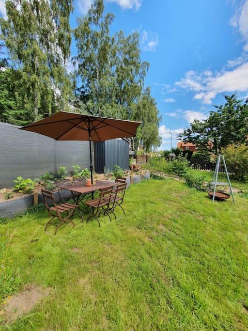 Die Kleine Klecks Am Jasmunder Bodden Daire Bergen Auf Rugen Dış mekan fotoğraf